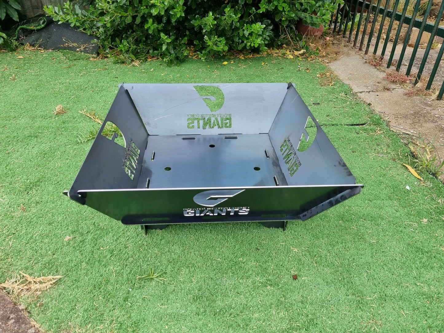 GWS Giants Fire Pit Flat Pack Collapsible Portable