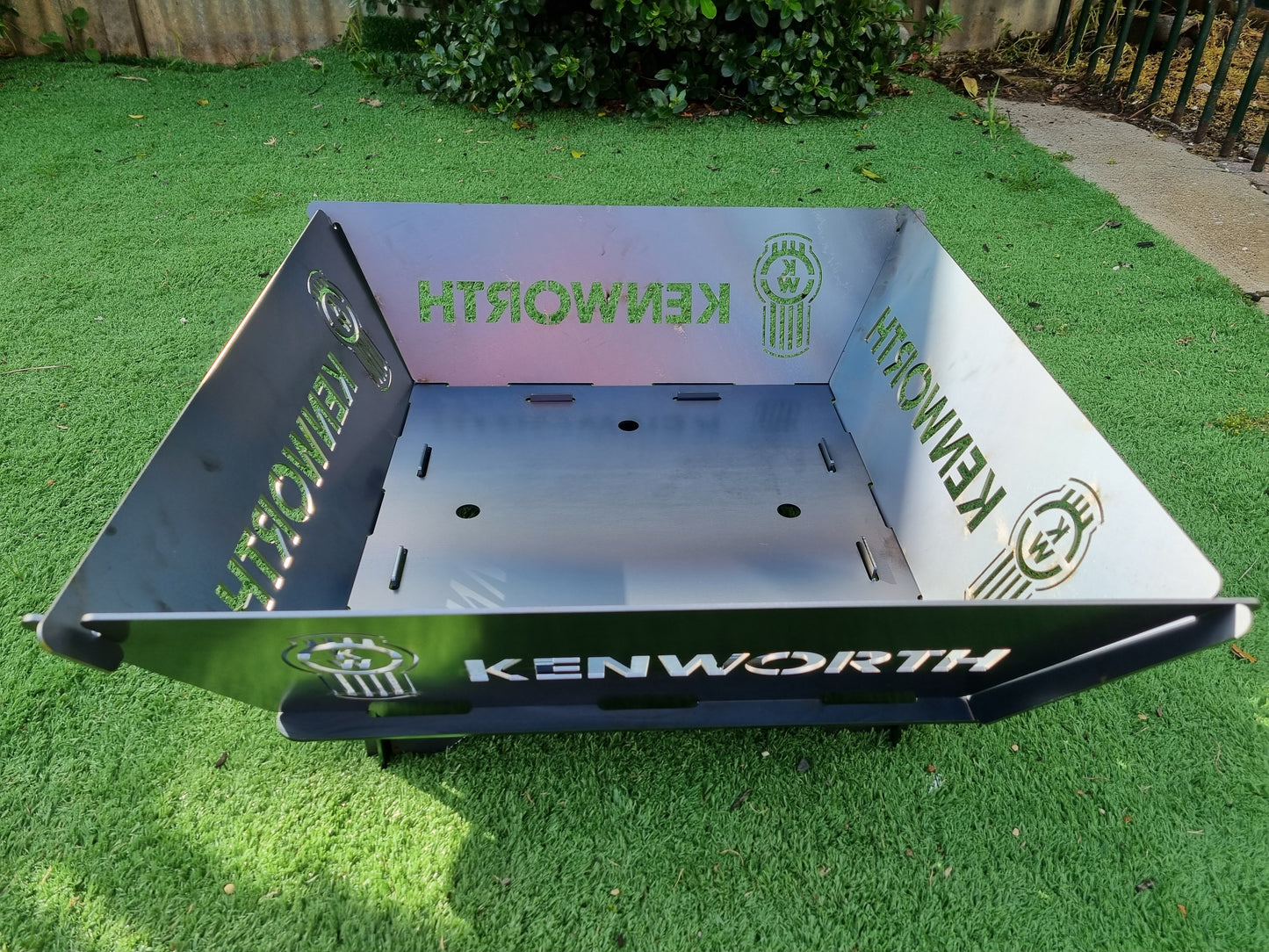 Kenworth Trucks Fire Pit Collapsible 3mm Thick Australian Steel